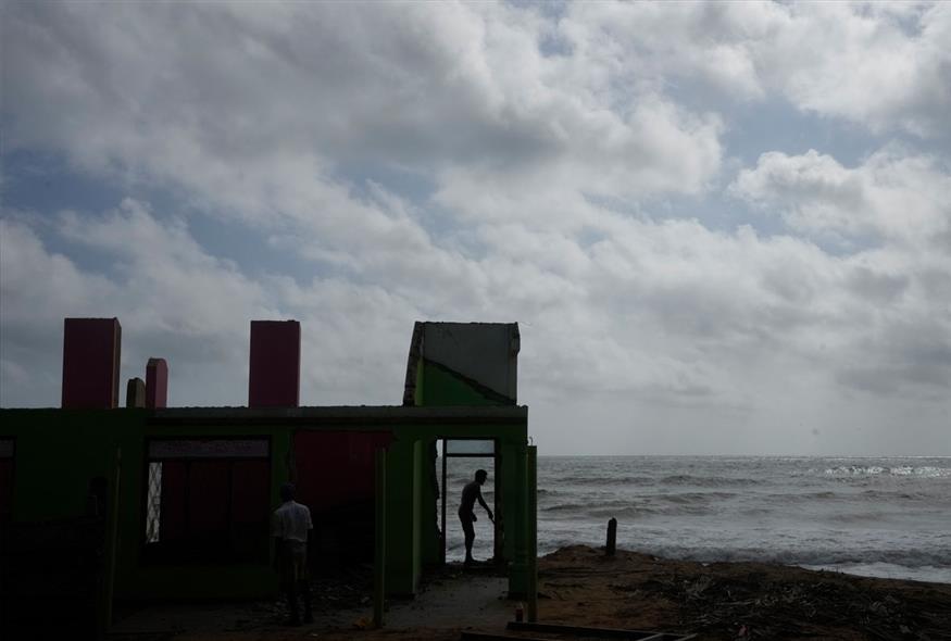 Όμηροι της κλιματικής κρίσης οι ψαράδες της Σρι Λάνκα: Η διάβρωση της ακτογραμμής καταστρέφει σπίτια και παραλίες
