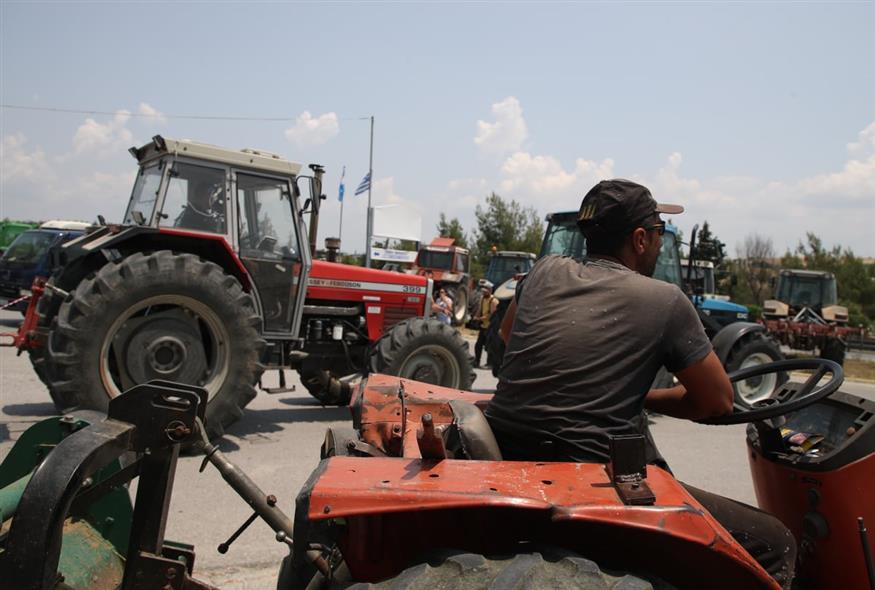 Αγρότες στα μπλόκα (ΝΑΣΟΣ ΣΙΜΟΠΟΥΛΟΣ/EUROKINISSI)