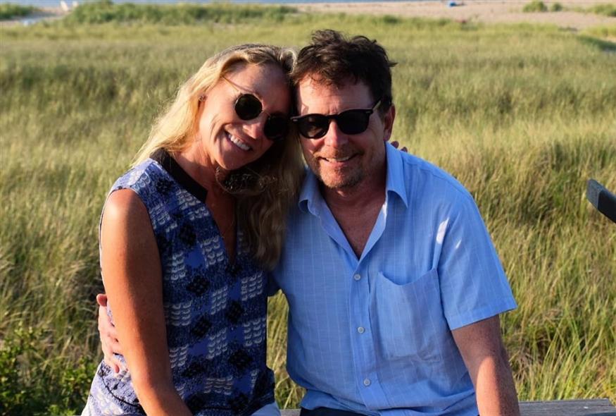 Ο Μάικλ Τζ. Φοξ αγκαλιά με τη συζύγό του, Τρέισι Πόλαν (Copyright: Instagram)