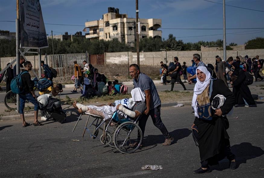 Άμαχοι στη Γάζα (AP Photo/Fatima Shbair, File)