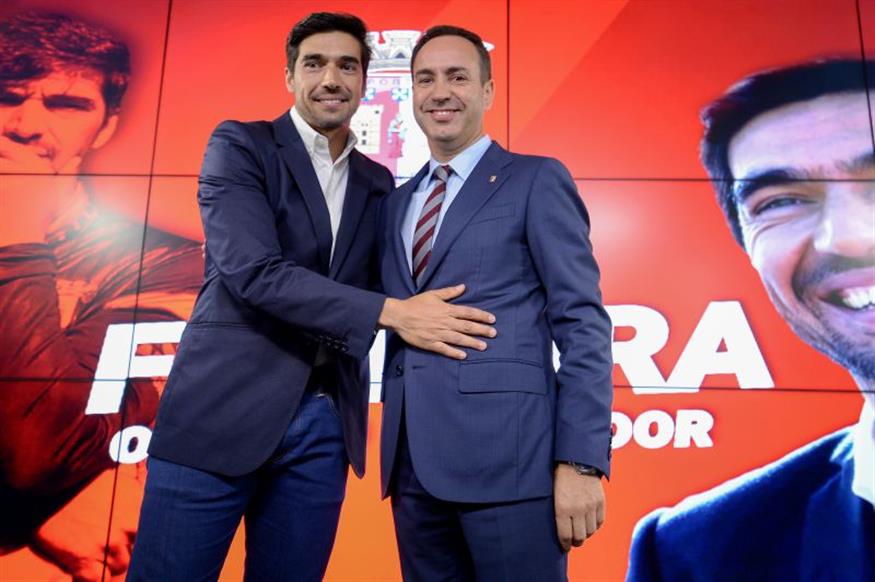 Ο Αντόνιο Σαλβαδόρ (δεξιά) επιβεβαίωσε την συμφωνία με τον ΠΑΟΚ για τον Αμπελ Φερέιρα (αριστερά)