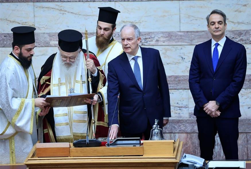 Ανασκόπηση 2025: Πολιτικές αναταράξεις, κοινωνικές κρίσεις και φυσικές προκλήσεις