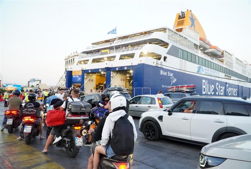 Λιμάνι Πειραιά (INTIME)