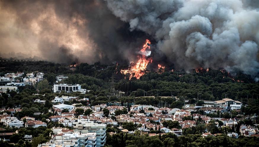 Πυρκαγιά στη Βαρυμπόμπη (Eurokinissi /Λυδία Βεροπούλου)