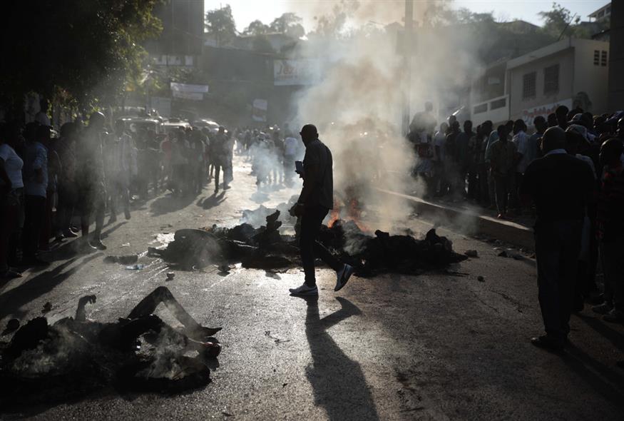 «Πνίγεται» στη βία η Αϊτή/ ΑP (GALLERY)