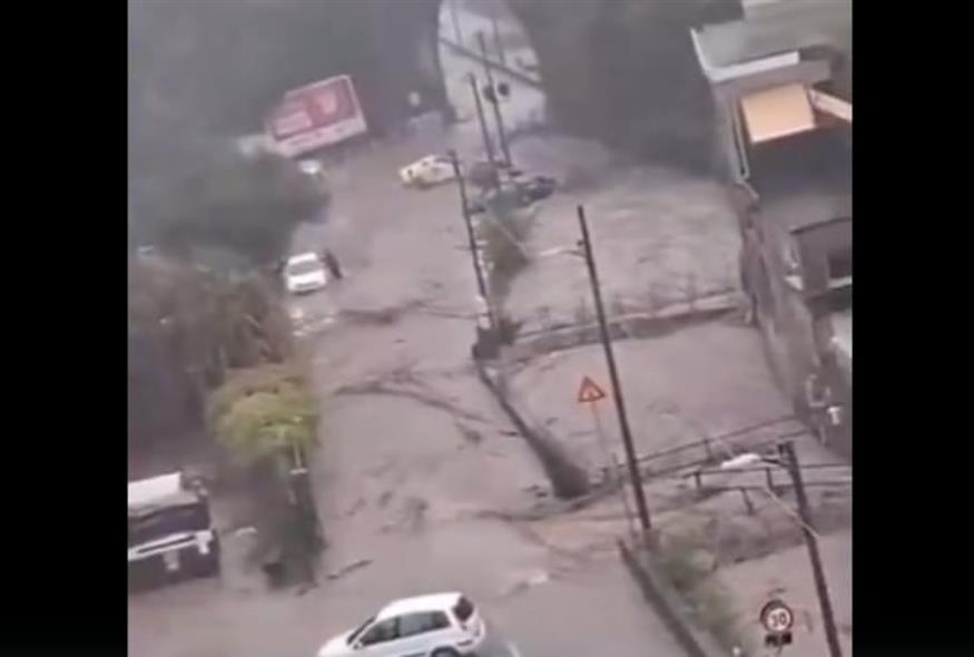 Σφοδρή κακοκαιρία πλήττει την ευρύτερη περιοχή της Γένοβας (Χ)