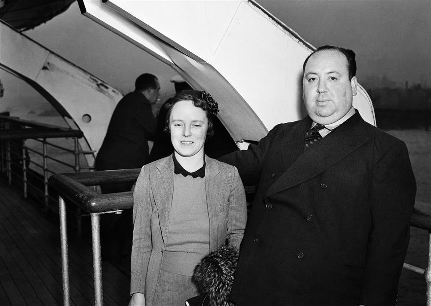 Με τη σύζυγό του Άλμα Ρέβιλ το 1938. /copyright Ap Photos