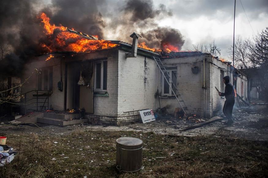 Ώρες αγωνίας στην Ουκρανία / AP Photo / Oleksandr Ratushniak