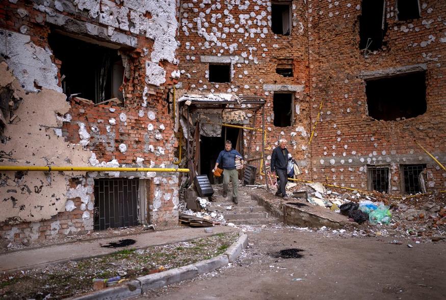 Στιγμιότυπο από προάστιο του Κιέβου στην Ουκρανία / AP Photo/Emilio Morenatti