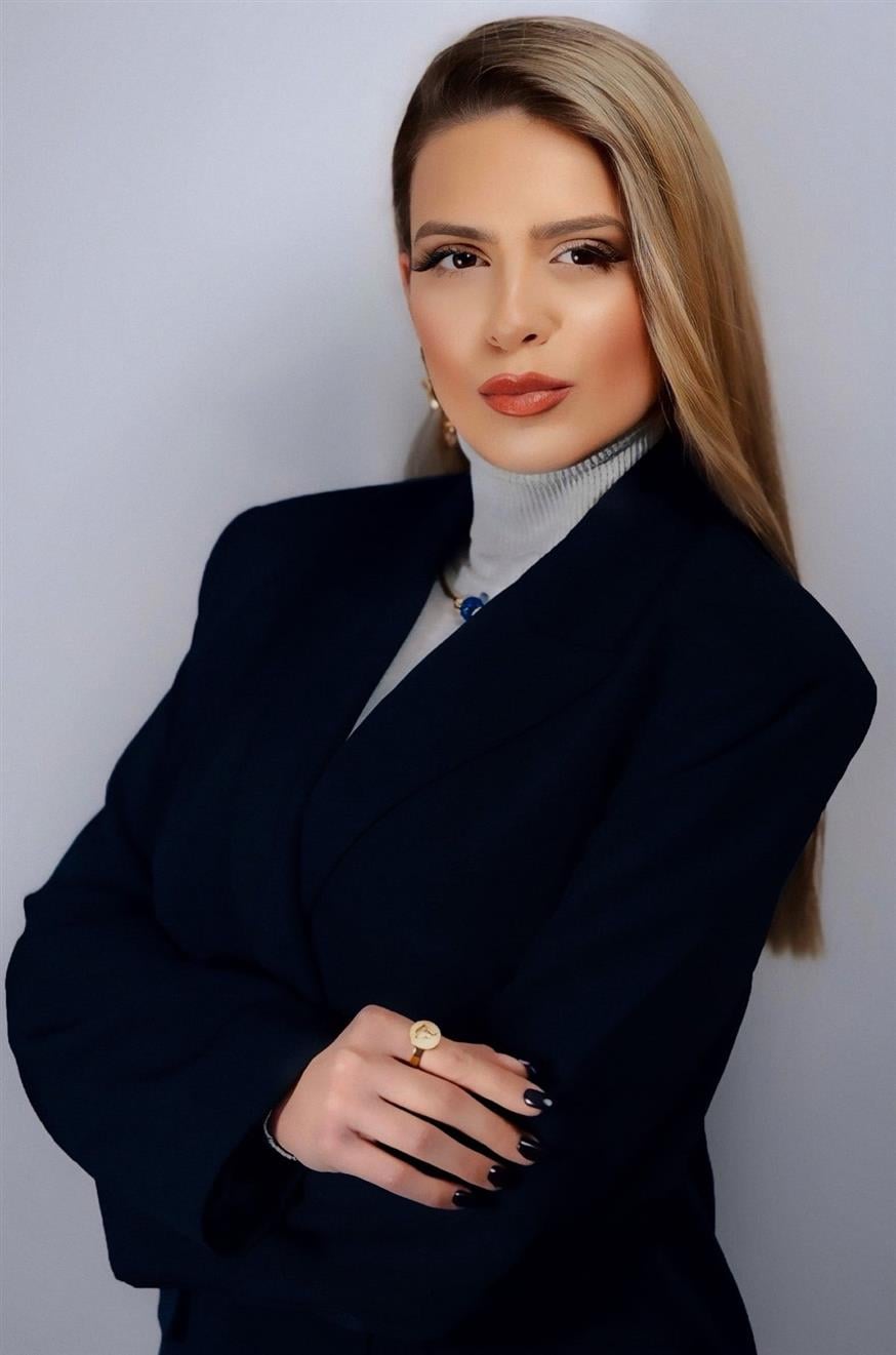 Η Βίκυ Μηνά