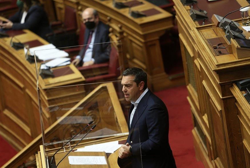 Ο Αλέξης Τσίπρας στο βήμα της Βουλής (InTime Photos)