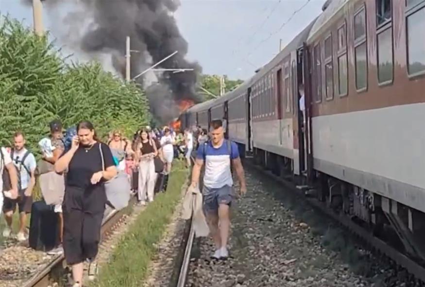 Σλοβακία: Σύγκρουση τρένου με λεωφορείο