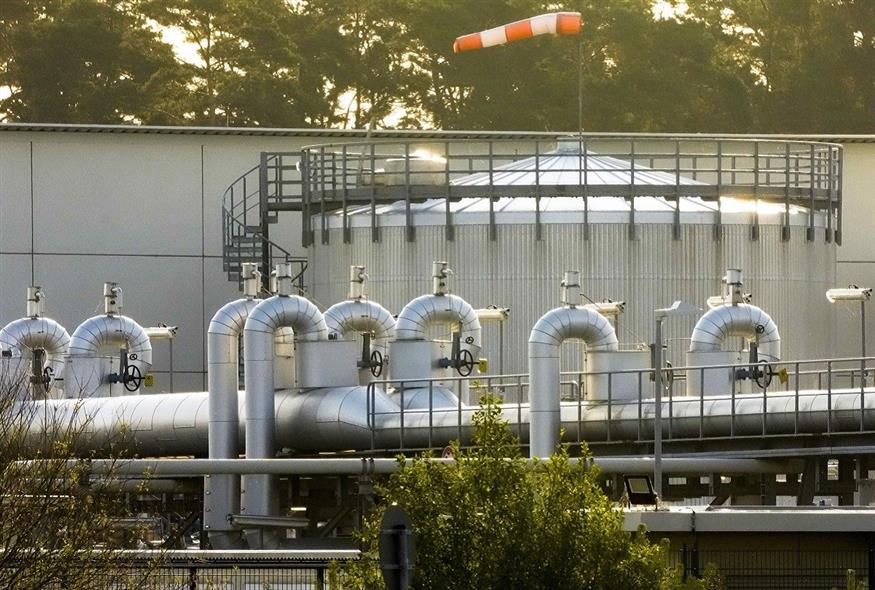 Εγκατάσταση του Nord Stream 1 στο Λούμπμιν της Γερμανίας (Associated Press)