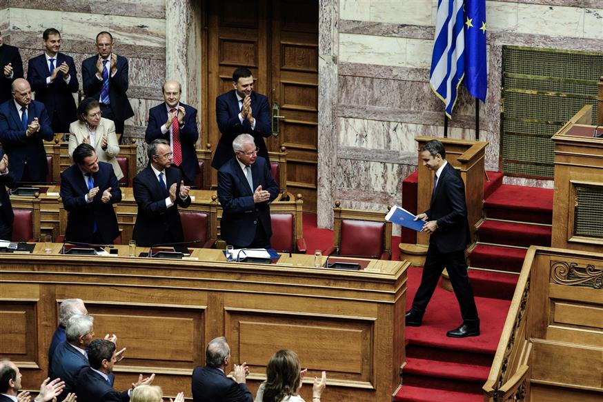 Η νέα κυβέρνηση στη Βουλή/Eurokinissi
