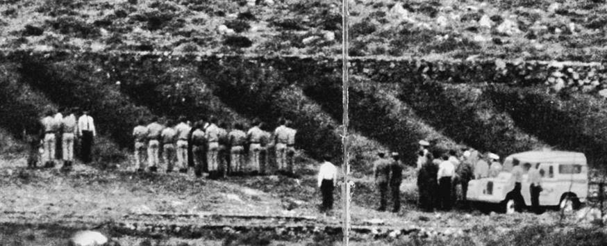 Φωτογραφία από την εκτέλεση του Βασίλη Λυμπέρη στα Δυο Αοράκια.