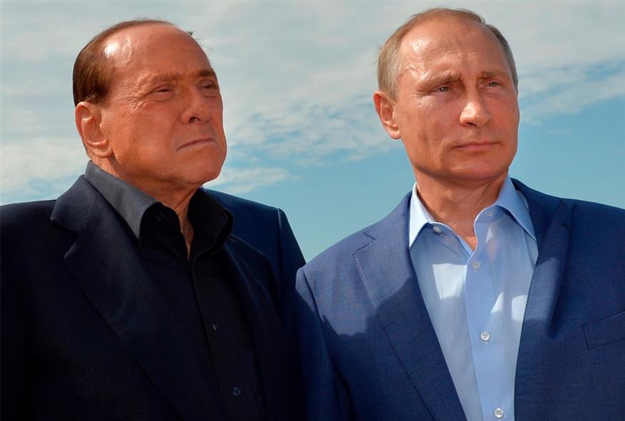 Βλαντίμιρ Πούτιν και Σίλβιο Μπερλουσκόνι (Alexei Druzhinin/RIA-Novosti, Kremlin Pool Photo via AP)