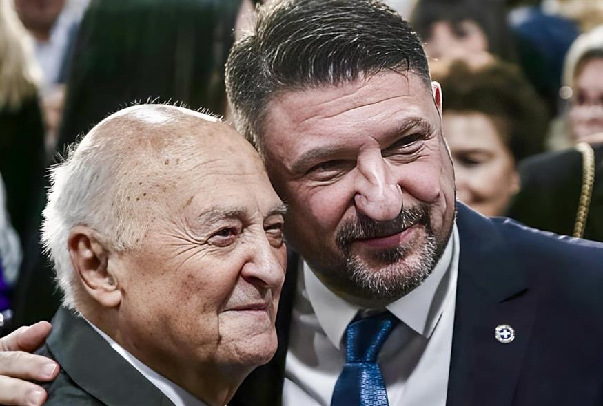 Ο Νίκος Χαρδαλιάς με τον πατέρα του (Facebook)