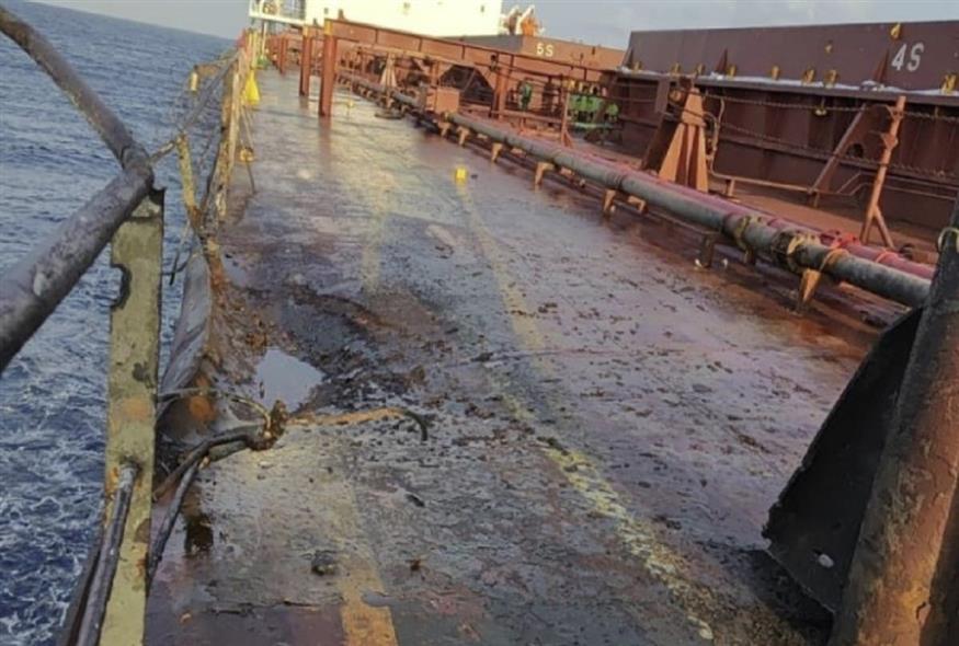Οι ζημιές στο ελληνόκτητο πλοίο που δέχτηκε επίθεση με πυραύλους των Χούθι (Glomex/ΣΚΑΙ)