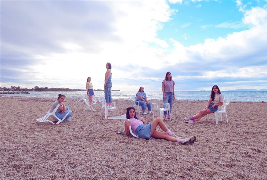 «Πάρανταϊζ – Η αίθουσα κλιματίζεται»  στο Θέατρο 104 (Copyright: Μυρτώ Κουτλή)