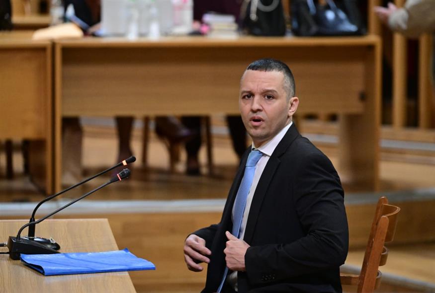 Ο Ηλίας Κασιδιάρης στο δικαστήριο (Eurokinissi / Τατιάνα Μπόλαρη)