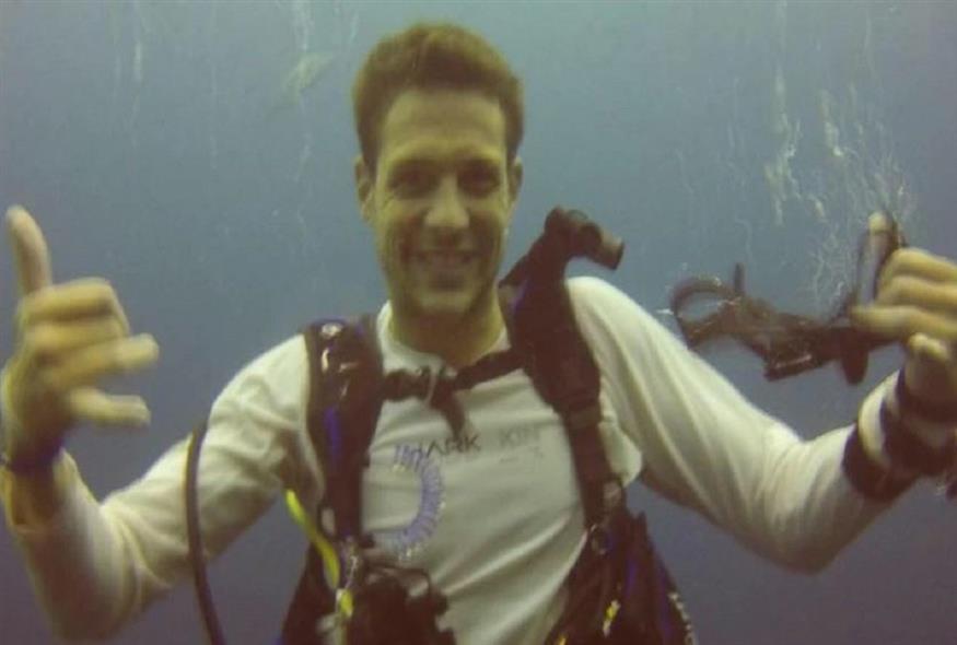 35χρονος κολυμβητής κατασπαράχτηκε από λευκό καρχαρία (Facebook)
