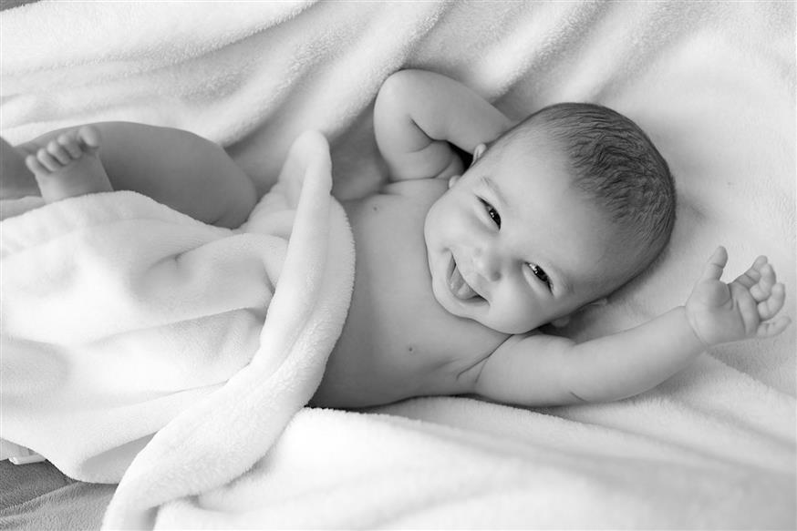 Νεογέννητο μωρό/pixabay.com