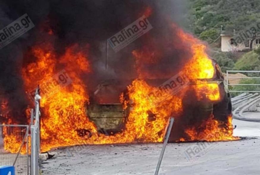 φωτιά στη Ραφήνα/irafina