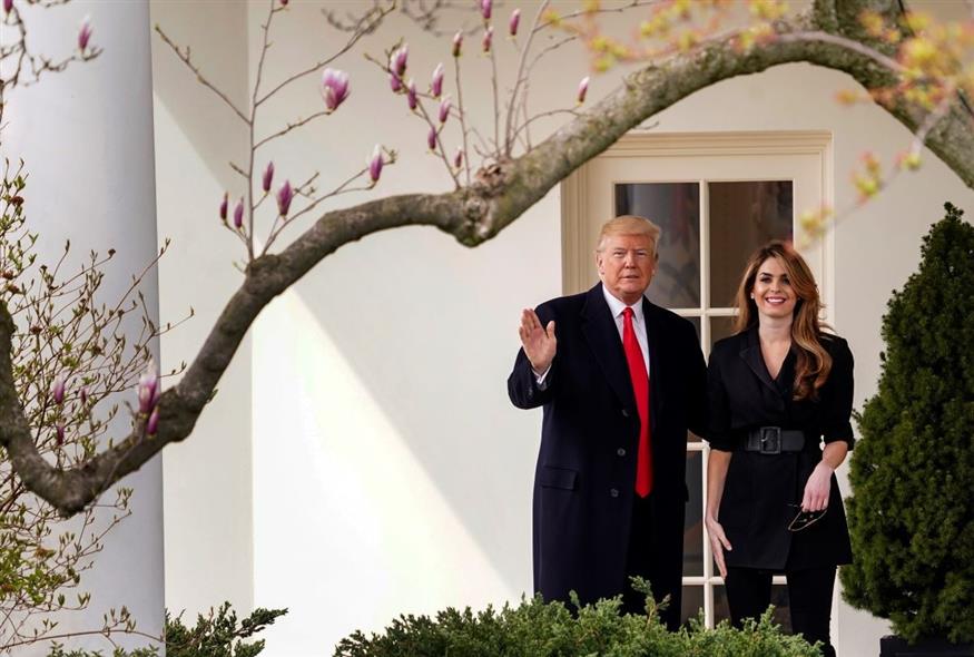 Ο Ντόναλντ Τραμπ με την Χόουπ Χικς/ AP Photo