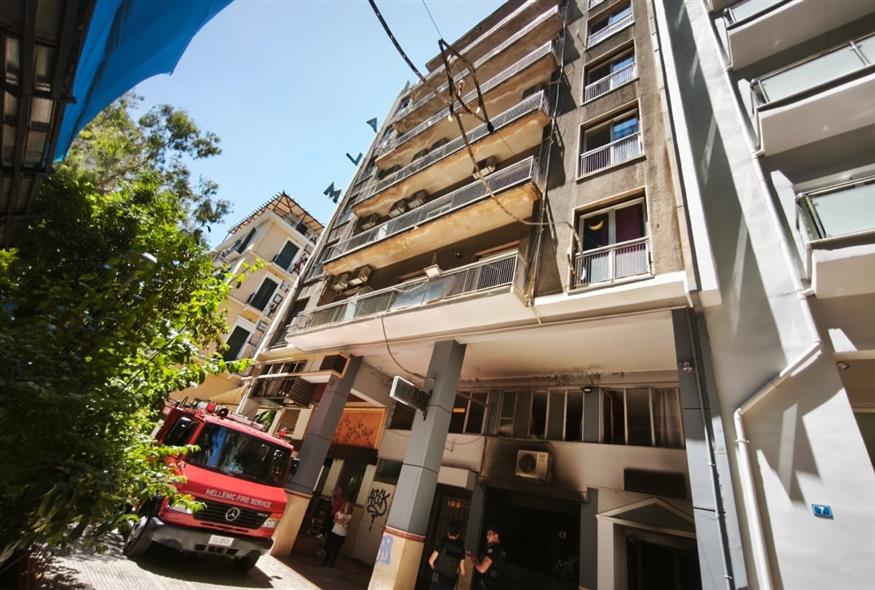 Φωτιά σε ξενοδοχείο στην Ομόνοια (ΠΑΝΑΓΟΠΟΥΛΟΣ ΓΙΑΝΝΗΣ/EUROKINISSI)