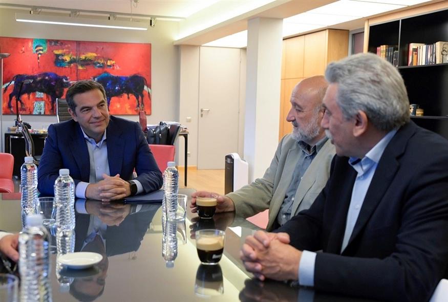 Ο Αλέξης Τσίπρας κατά τη συνάντησή του με το Προεδρείο της Συνόδου Πρυτάνεων (γραφείο τύπου ΣΥΡΙΖΑ)