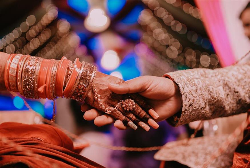 Ζευγάρι παντρεύεται στην Ινδία (Pixabay)