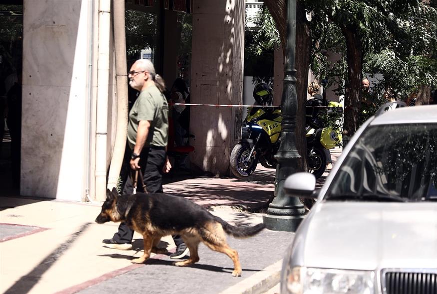 Τηλεφώνημα για βόμβα στο Εμπορικό και Βιομηχανικό Επιμελητήριο Αθηνών (INTIME) Τηλεφώνημα για βόμβα στο Εμπορικό και Βιομηχανικό Επιμελητήριο Αθηνών (INTIME)
