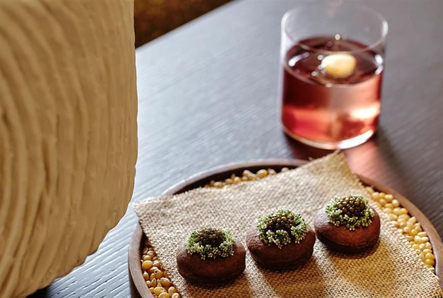 Nτόνατς χαρουπιού με αυγοτάραχο