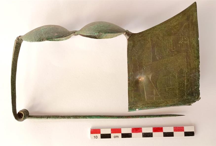 Υπερμεγέθης πόρπη