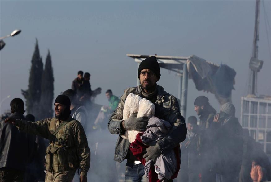 Πρόσφυγες από τη Συρία στην Τουρκία (AP Photo)