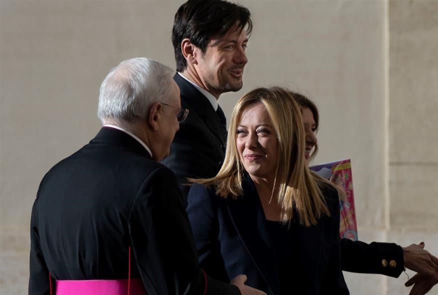 Η Ιταλίδα πρωθυπουργός με τον σύντροφό της, Αντρέα Τζαμπρούνο (Associated Press)