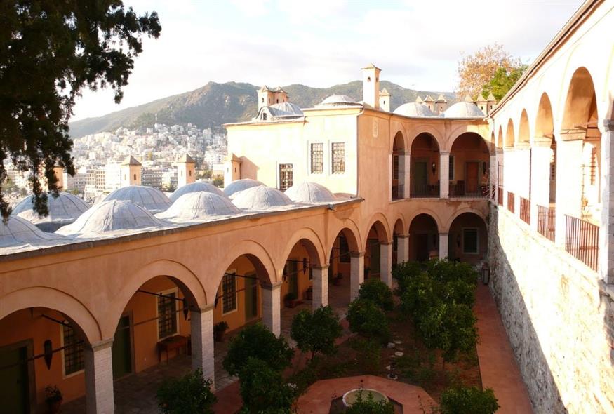 Άποψη των εσωτερικών χώρων του Ιμαρέτ στην Καβάλα