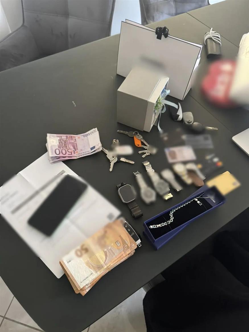 Εικόνα από τα κατασχεμένα (ΕΛΑΣ)