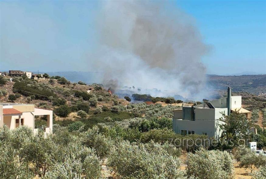 Φωτιά στα Χανιά (zarpanews.gr)