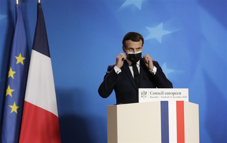 Ο Εμανουέλ Μακρόν στη Σύνοδο Κορυφής/Copyright: AP Images