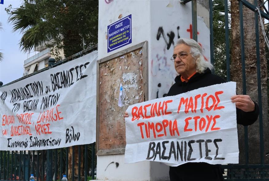 Ο Γιάννης Μάγγος (ΙΝΤΙΜΕ)