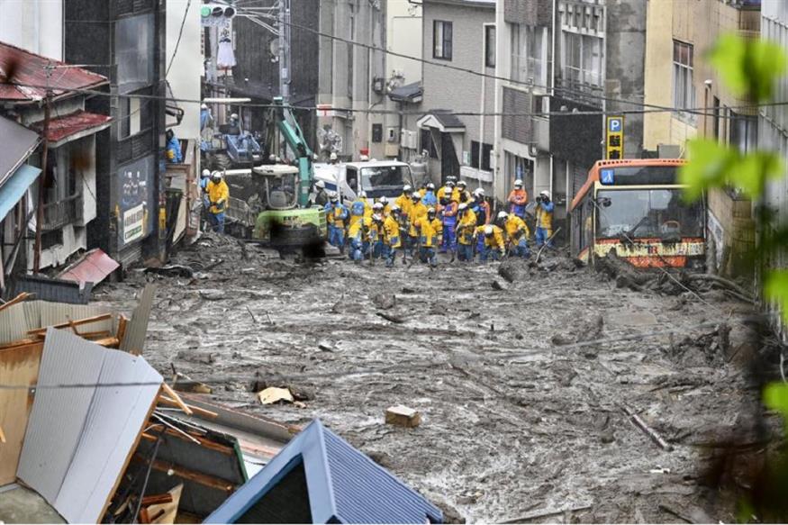 Εικόνες απόλυτης καταστροφής στη Σιζουόκα / copyright AP