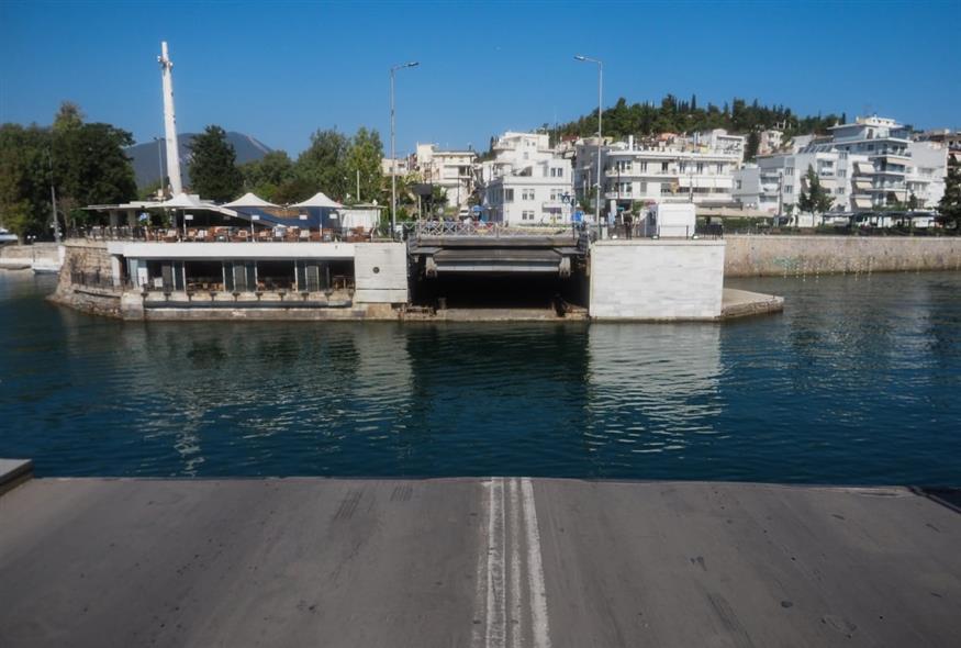 Χαλκίδα: Κομμένη στα δύο η πόλη για 12 ώρες (EUROKINISSI)