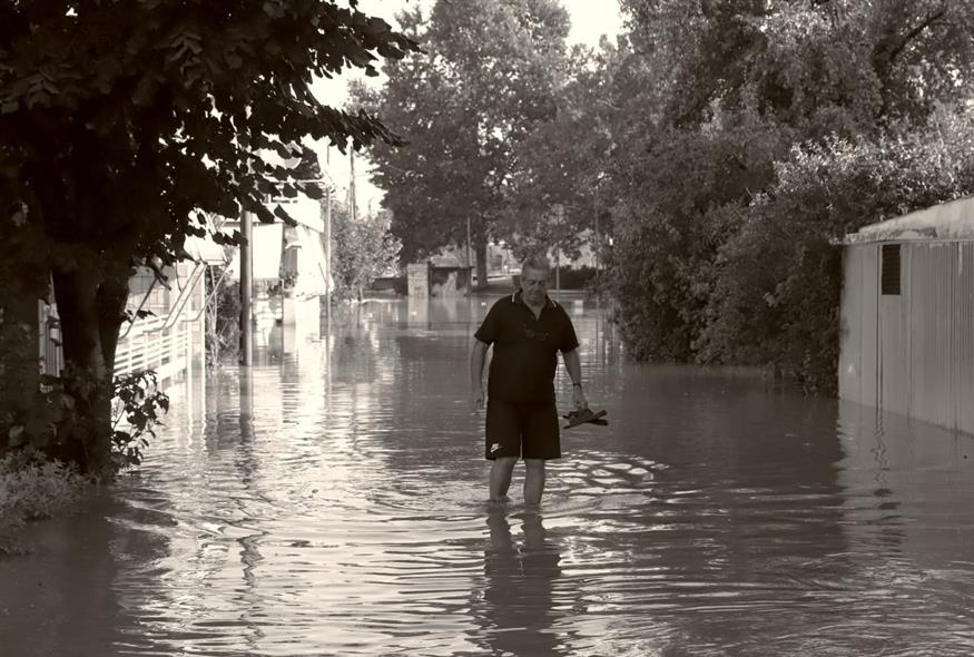 Πλημμύρες στην Ελλάδα: ανθρώπων έργα η αιτία της συμφοράς, ούτε κλιματική  κρίση, ούτε ο «Θεός κριτής» - 180 νεκροί τα τελευταία 100 χρόνια | Έθνος