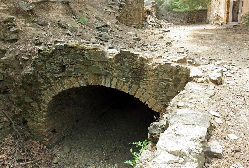 Το μυστικό πέρασμα που έσωσε μόνο πέντε ασθενείς στη σφαγή της Χίου από τους Τούρκους το 1822 και πιθανότατα οδηγούσε στη θάλασσα