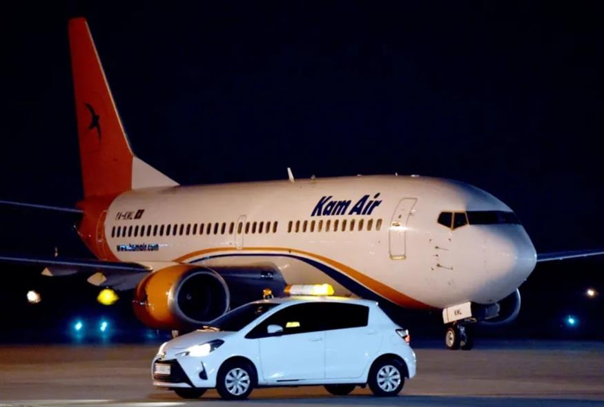 Ο 13χρονος ταξίδεψε κρυμμένος στο χώρο των τροχών του αεροπλάνου