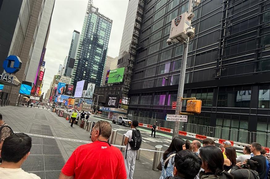 Μανχάταν: Αποκλείστηκε η Times Square λόγω ύποπτου δέματος (X)