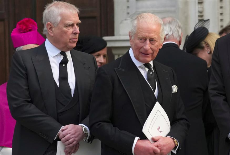 Ο Άντριου με τον Βασιλιά Κάρολο (AP)