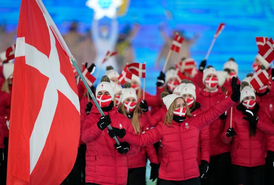Μάσκες για τους Δανούς είπατε; Μόνο στους Ολυμπιακούς Αγώνες! /copyright Ap Photos