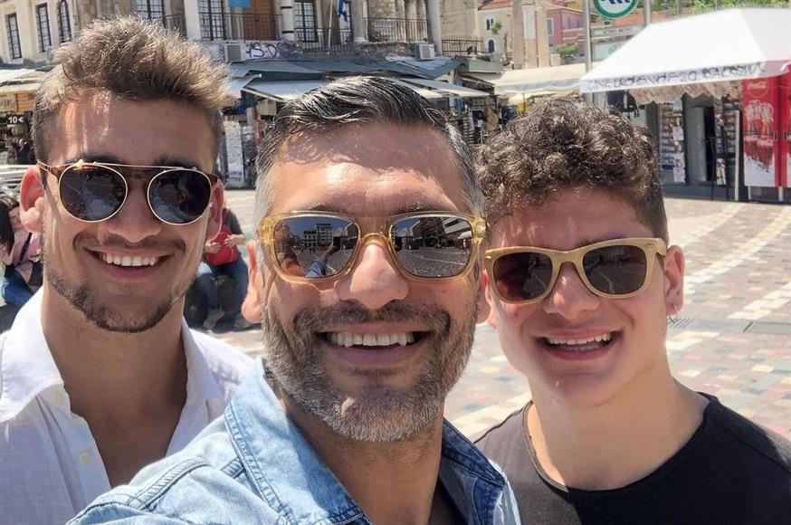 Ο Στέλιος Κρητικός και οι γιοι του (Instagram)